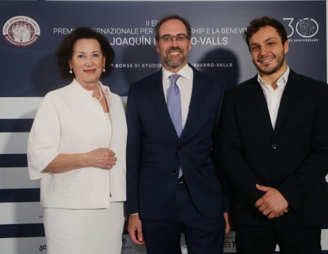 II edizione del Premio Internazionale per la Leadership e la Benevolenza Joaquín Navarro-Valls: assegnati a Lina Tombolato Doris e a Nicolò Govoni